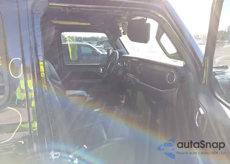 2018 Jeep Wrangler Unlimited Sahara 4X4 from USA, damaged, VIN 1C4HJXEG0JW330394